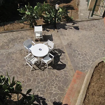 Portelle فندق مبيت وإفطار *